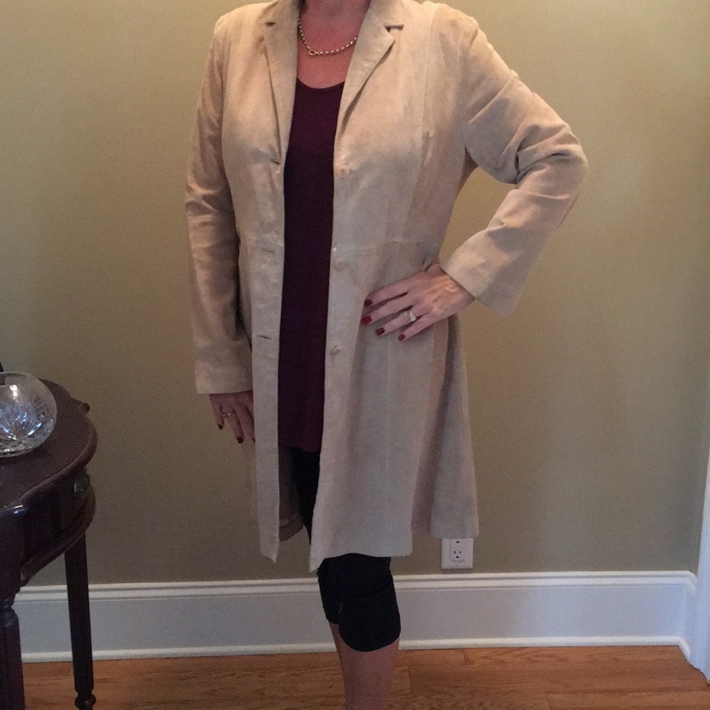 Suede coat. Machine washable!!